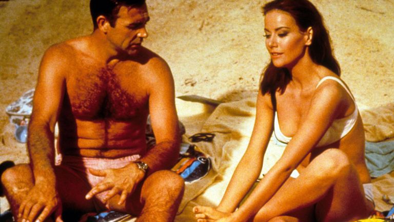 Claudine Auger et Sean Connery dans Thunderball