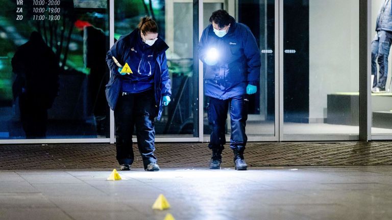 Une chasse à l'homme a été lancée pour retrouver le suspect