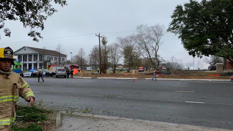 Services d'urgence sur les lieux d'un accident d'avion à Lafayette, en Louisiane. Photo: Mandi A Kestler