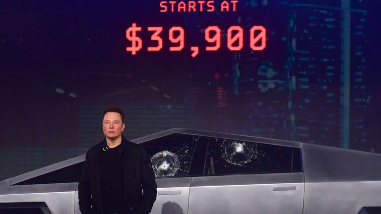 La victoire de M. Musk peut influencer ce qui est jugé acceptable en matière d'insultes sur les réseaux sociaux