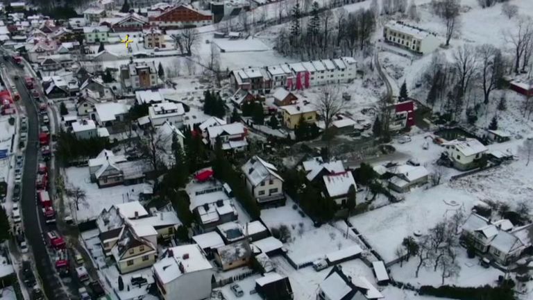 Les vitres des maisons voisines ont été brisées à la suite de l'explosion