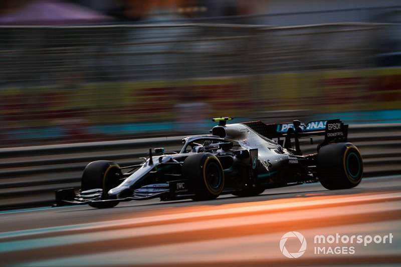 20: Valtteri Bottas, Mercedes AMG W10, 134.973 (derrière le début de la grille)
