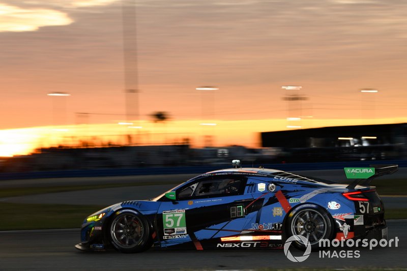 # 57 Heinricher Racing avec MSR Curb-Agajanian Acura NSX GT3, GTD: Alvaro Parente, Misha Goikhberg, Trent Hindman, AJ Allmendinger