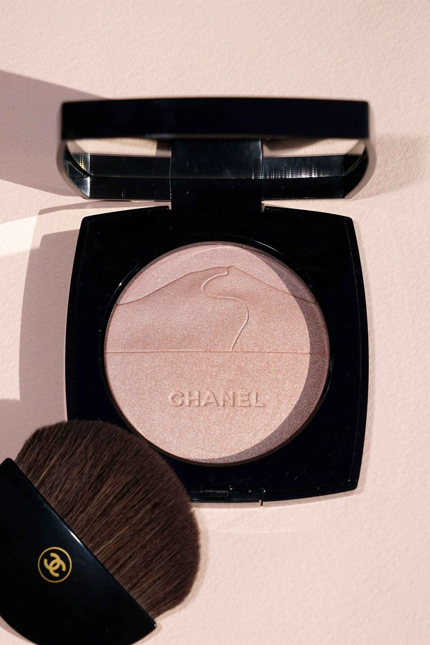 Surligneur Eclat de Desert Chanel Printemps 2020