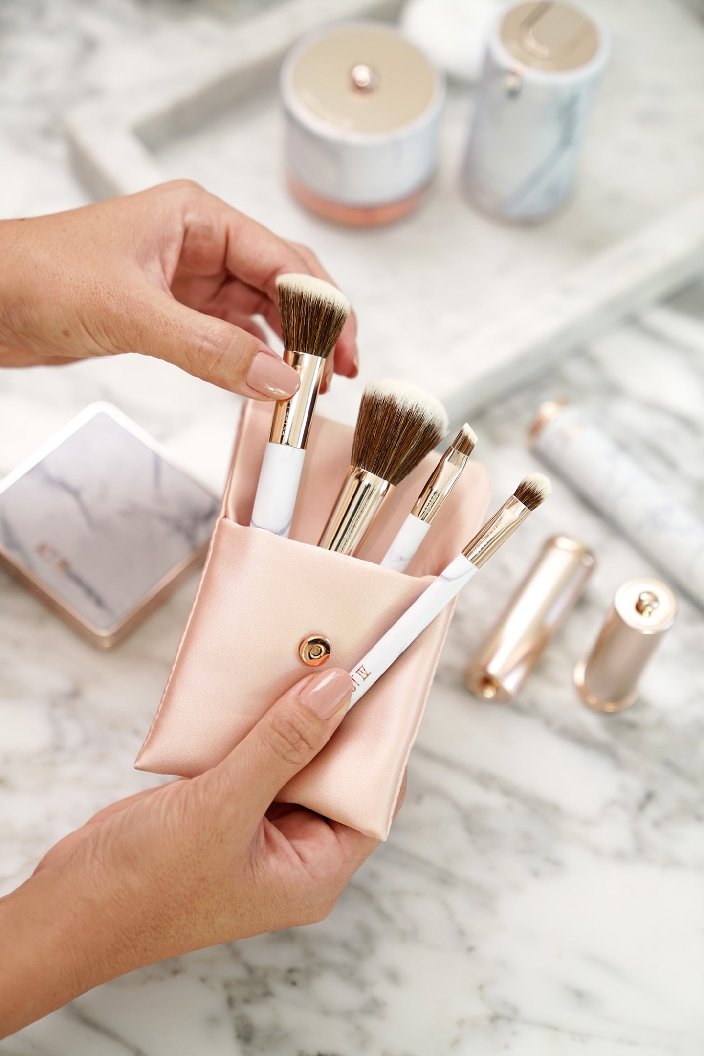 Trousse de pinceaux de maquillage Estee Lauder Act IV Brushed By Fame