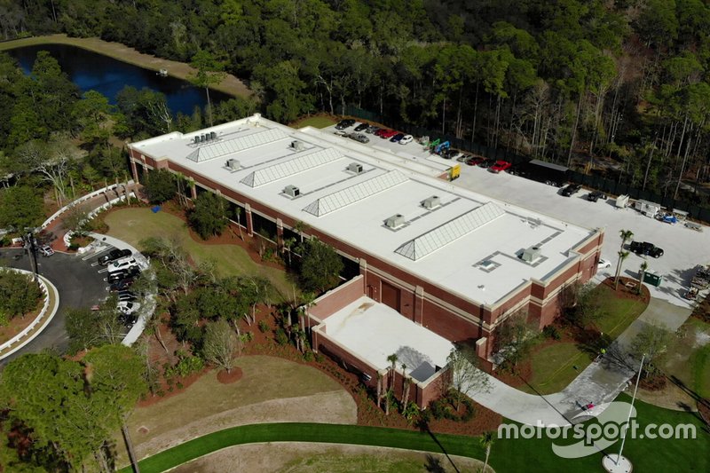 La collection Brumos est au 5159 San Pablo Rd South, Jacksonville, FL. Les heures de visite sont le jeudi et le vendredi, de 10 h à 15 h. 