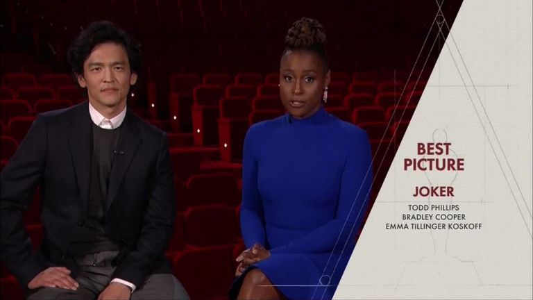 John Cho et Issa Rae annoncent les nominations pour le meilleur film.
