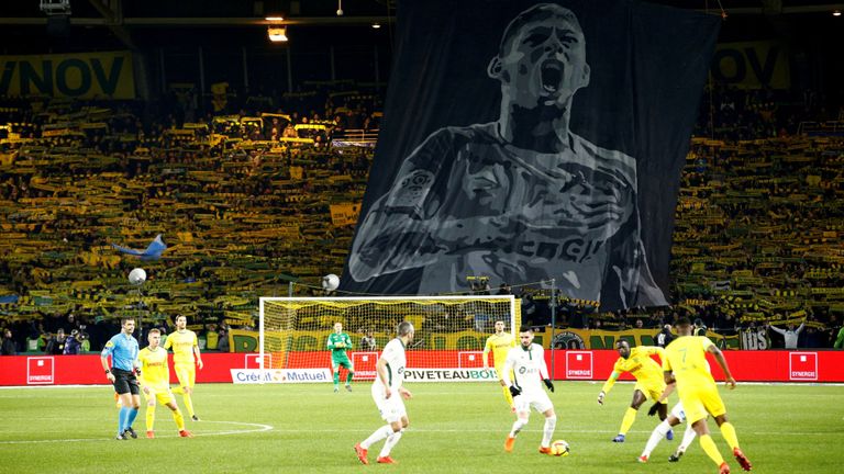 Les supporters nantais rendent hommage à Sala