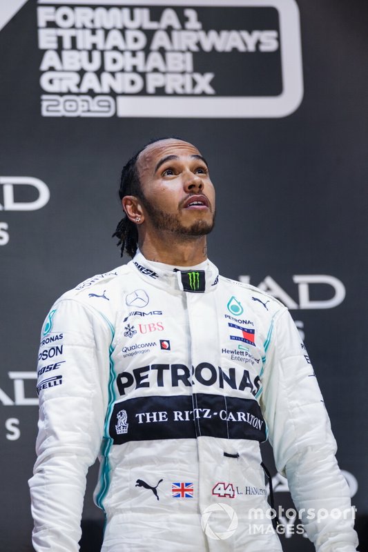 Lewis Hamilton, Mercedes AMG F1, 1ère position, célèbre sur le podium
