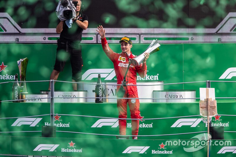 Podium: vainqueur de la course Charles Leclerc, Ferrari
