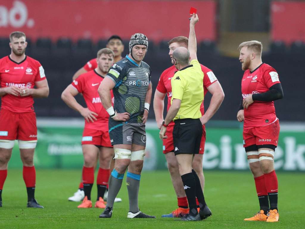 Les Sarrasins tiennent 75 minutes après le carton rouge de Rhys Carre pour battre les Ospreys et maintenir les espoirs de la Coupe des Champions