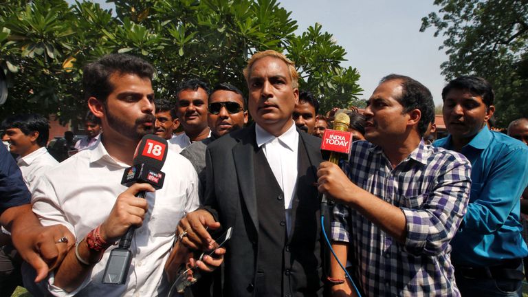 AP Singh, avocat représentant trois des quatre hommes, hors cour en 2017