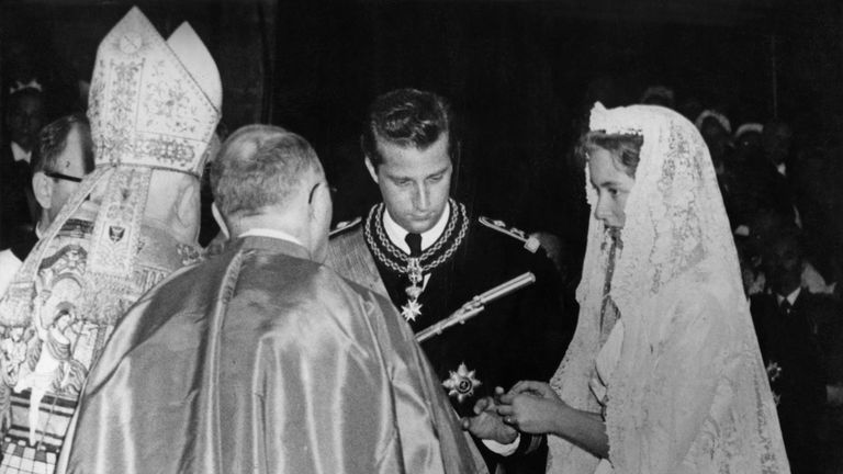 Prince Albert de Belgique, plus tard roi Albert II et princesse Paola de Belgique (plus tard reine Paola) en 1959