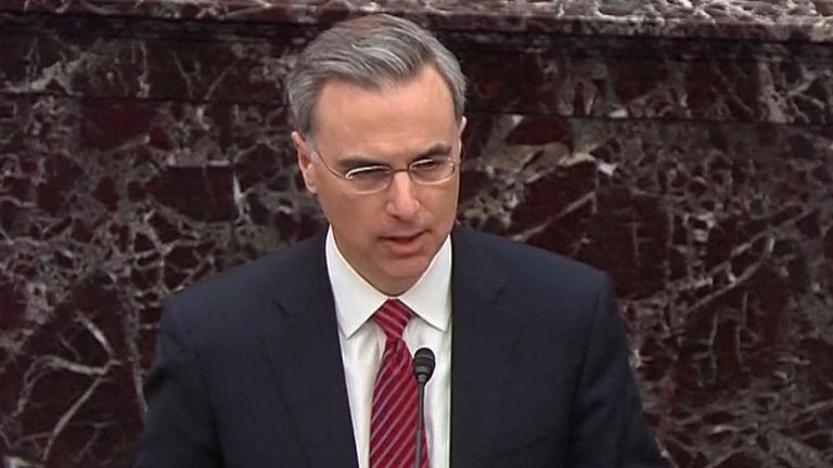 Pat Cipollone, l'avocat de la Maison Blanche, a déclaré que la seule conclusion au procès de destitution du président Trump sera qu'il 