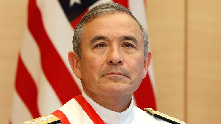 M. Harris pendant ses jours de marine rasés