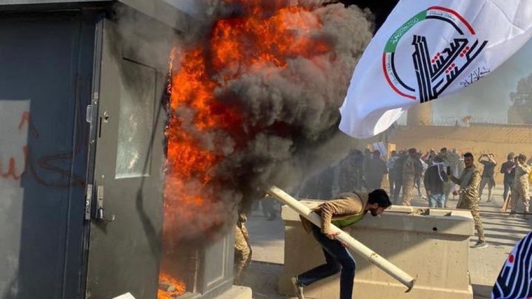 Un incendie s'est déclaré sur les lieux des manifestations