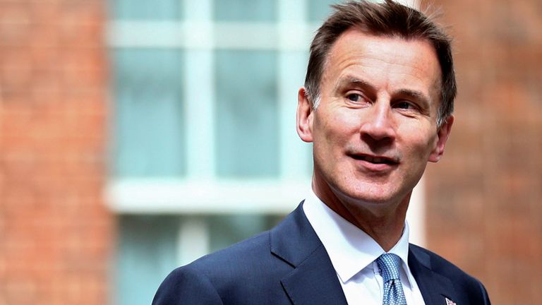 Jeremy Hunt à l'extérieur de Downing Street