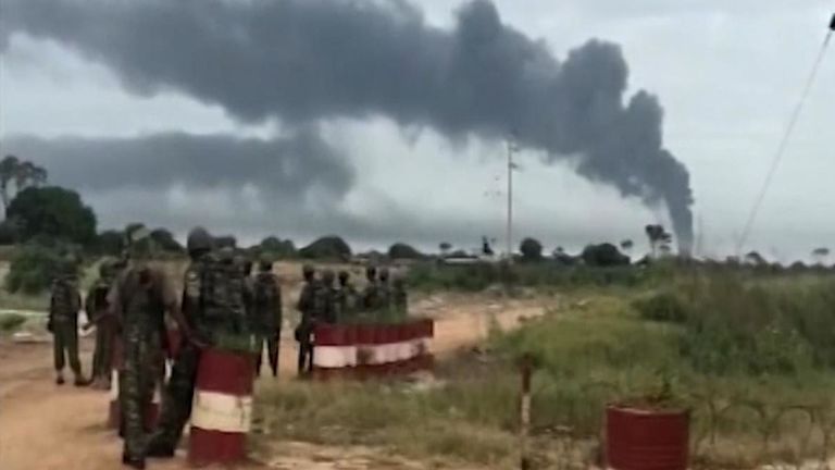 Des extrémistes ont attaqué une base militaire kenyane utilisée par les États-Unis