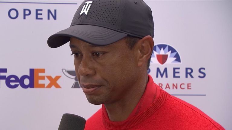 Le golfeur professionnel Tiger Woods apprend la mort de Kobe Bryant cinq minutes avant une interview. 