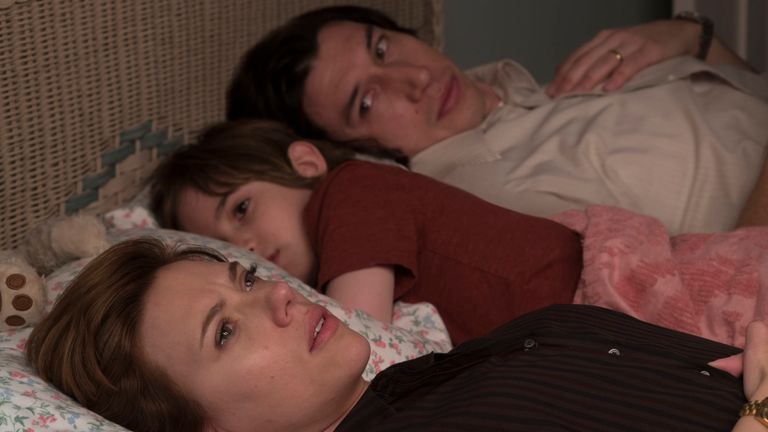 Adam Driver et Scarlett Johansson dans Noah Baumbach & # 39; s Marriage Story