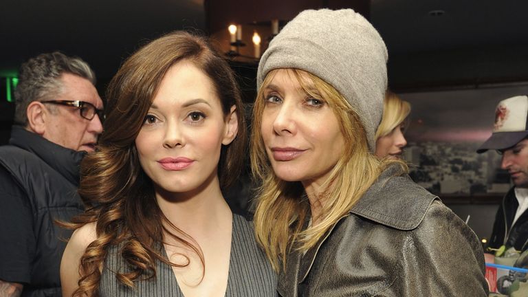 Rose McGowan et Rosanna Arquette photographiées ensemble en 2012