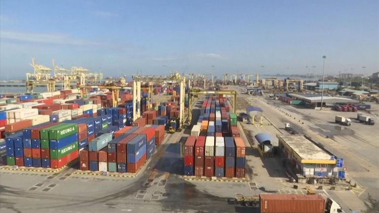 Déchets plastiques dans un port de Butterworth, Malaisie