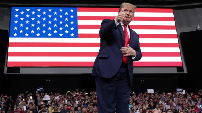 Le président américain Donald Trump se réunit avec ses partisans à Toledo, Ohio