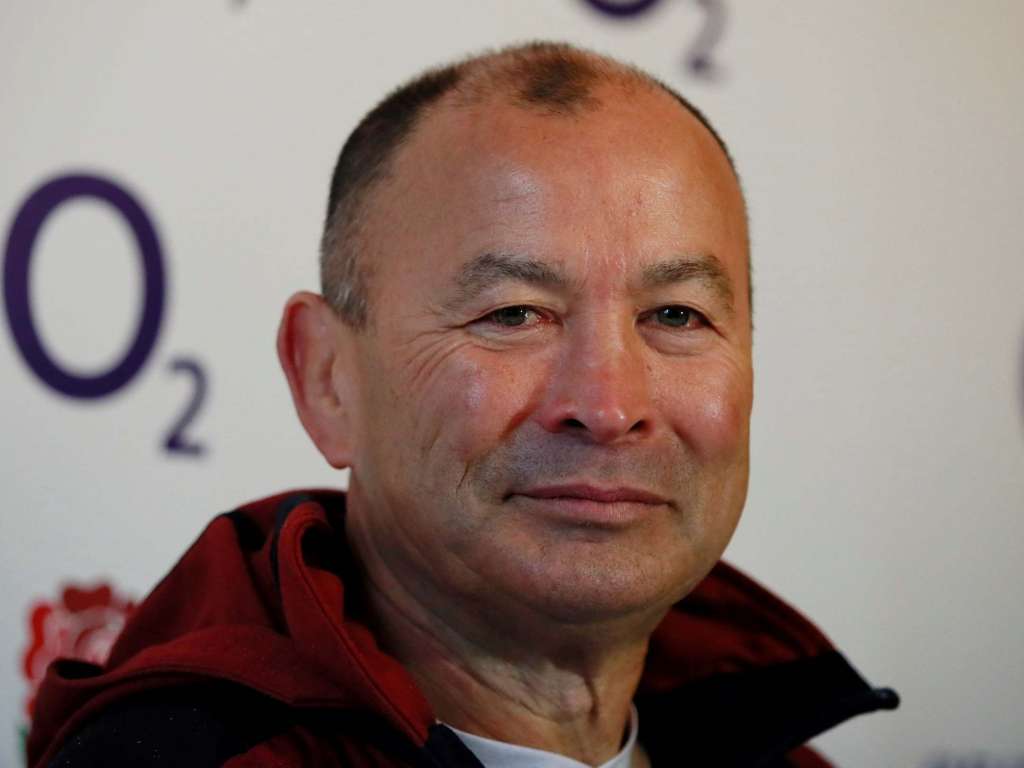 Eddie Jones s’excuse d’avoir commenté la race lors d’une conférence de presse en Angleterre