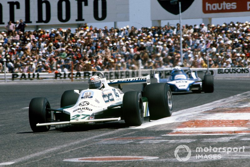 Alan Jones, Williams FW07B Ford, dirige Didier Pironi, Ligier JS11 / 15 Ford