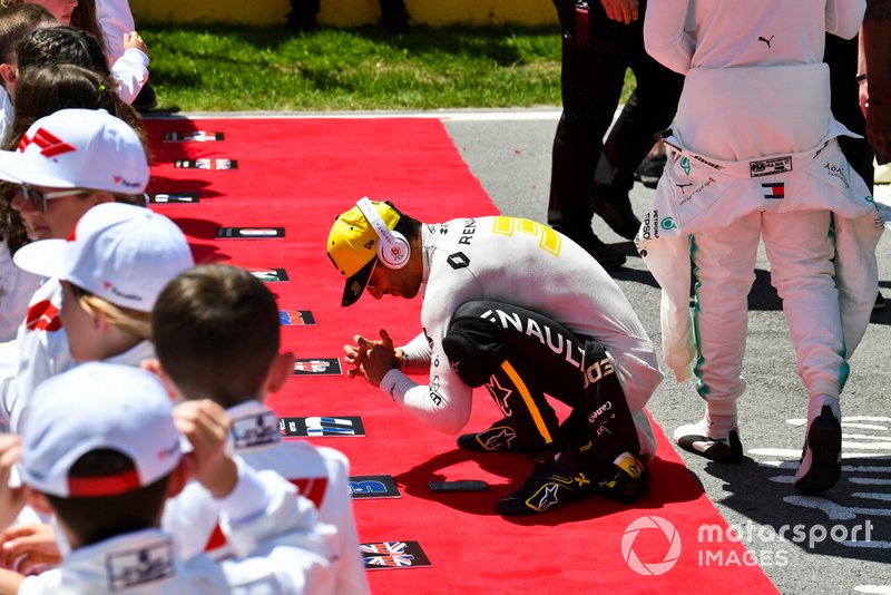 Daniel Ricciardo, Renault F1 Team, sur la grille