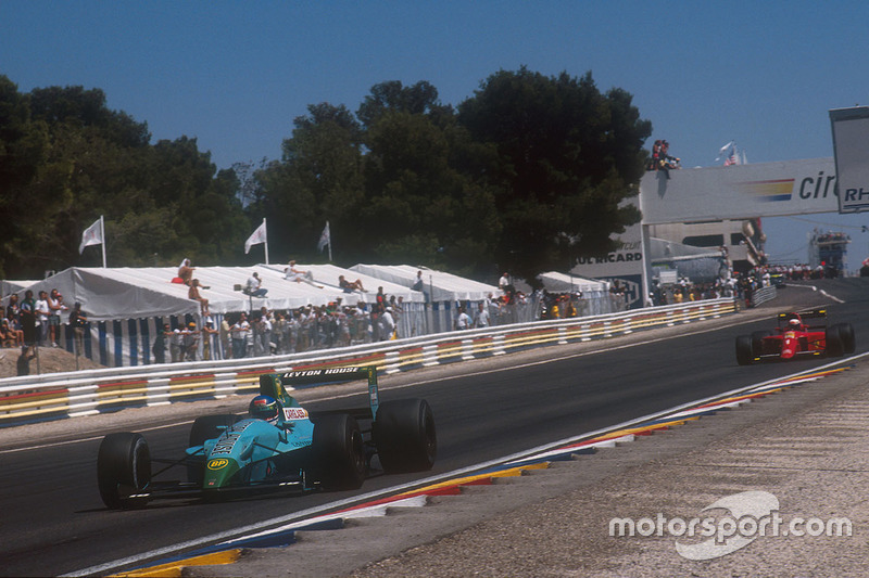 Ivan Capelli, Leyton House CG901 Judd mène Alain Prost, Ferrari 641