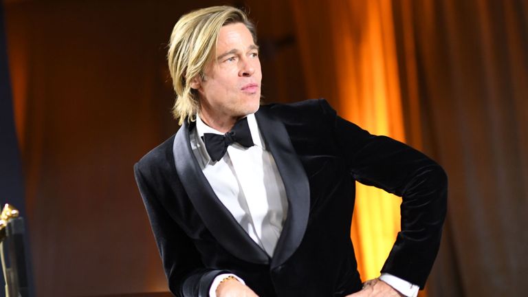 Brad Pitt a remporté son premier Oscar d'acteur et a acheté un petit sass pour démarrer