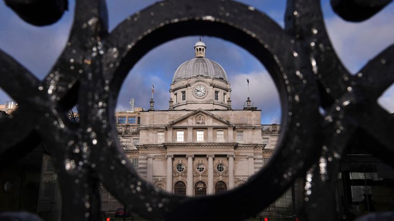 Une vue générale montre les bâtiments du gouvernement à Dublin