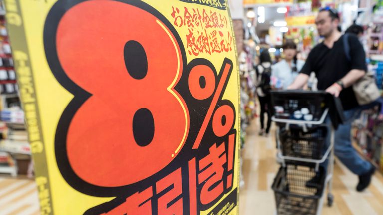Le Japon a relevé son taux de taxe à la consommation à 10% contre 8% en octobre