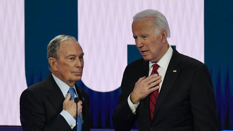 M. Bloomberg et Joe Biden au Théâtre de Paris à Las Vegas