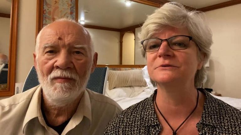 Couple américain en quarantaine sur une puce de croisière au Japon