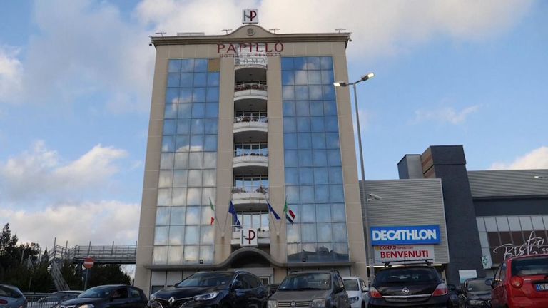 L'hôtel Papillo est situé à la périphérie nord-ouest de Rome. Photo: Département du shérif du comté d'Eaton