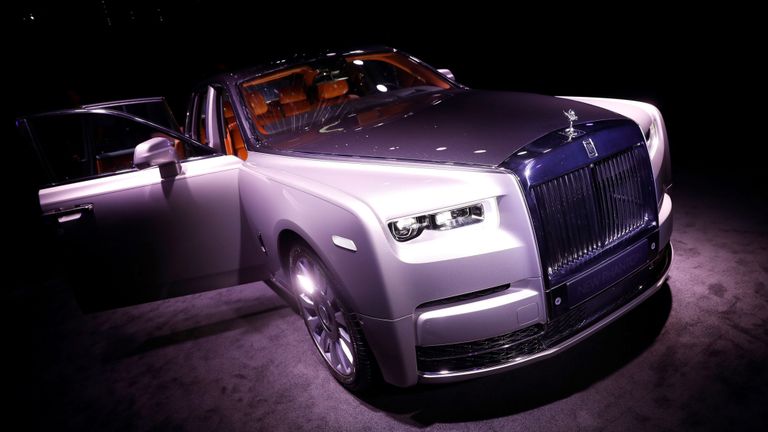 La nouvelle Rolls-Royce Phantom est présentée lors d'un événement à Bonhams et conjointement avec une exposition de modèles antérieurs de la voiture, à Londres, en Grande-Bretagne, le 27 juillet 2017