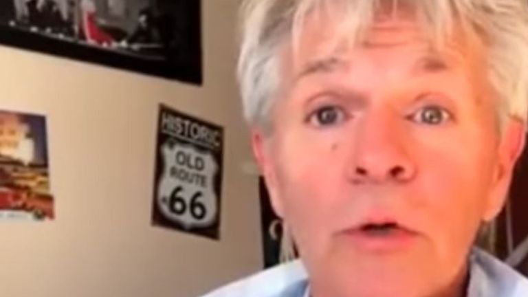 M. Hughes explique ce qui est arrivé au lancement prévu le 27 novembre. 