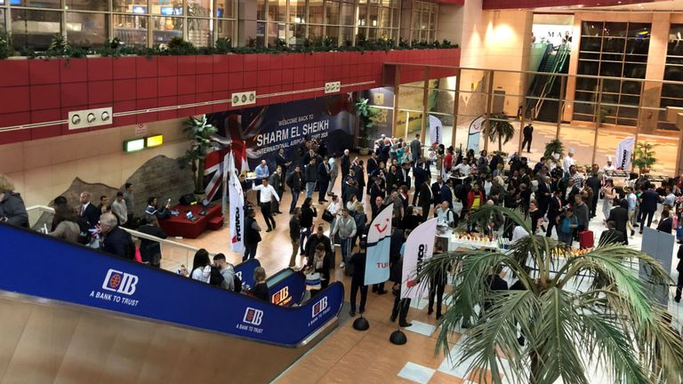Les passagers ont été accueillis avec des célébrations