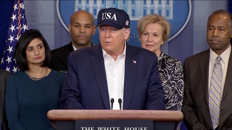 Le président Trump a remercié ceux qui travaillent pour arrêter COVID-19 aux États-Unis 
