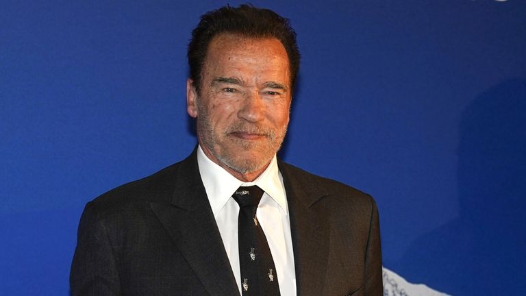 L'acteur Arnold Schwarzenegger poursuit Promobot pour avoir utilisé un robot qui lui ressemble