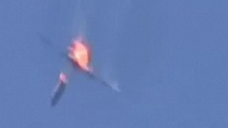 L’agence de presse officielle syrienne a déclaré que deux de ses avions de guerre avaient été abattus par les forces turques dans le nord-ouest de la Syrie.