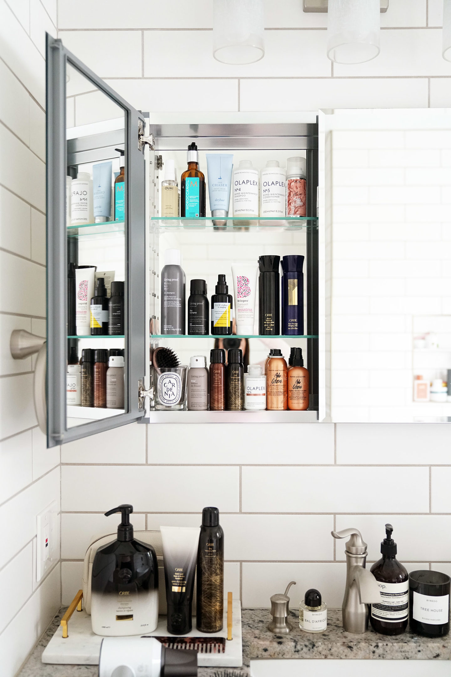 Essentiels de soins capillaires pour une sortie en douceur