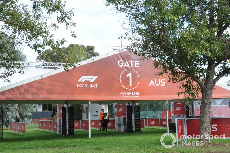 Portes d'Albert Park
