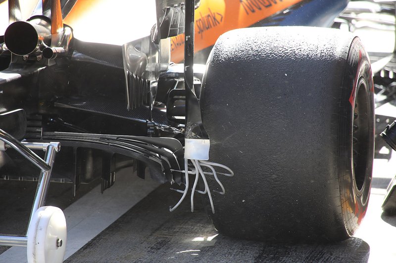 Détail du diffuseur McLaren MCL35