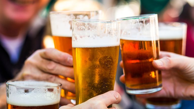 Un ancien conseiller du gouvernement a déclaré que l'alcool était la drogue la plus dangereuse 