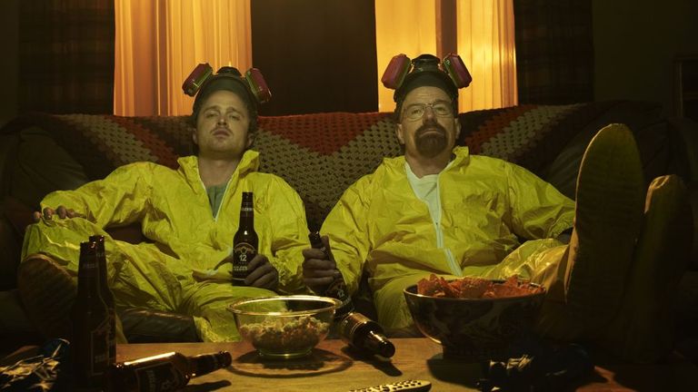 Jessie et Walter ont préparé des drogues dans leur laboratoire universitaire à Breaking Bad. Pic. Sony