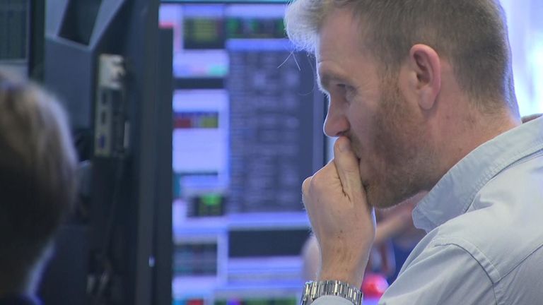 Le FTSE 100 a chuté de plus de 500 points à l'ouverture de Londres à moins de 6 000 points
