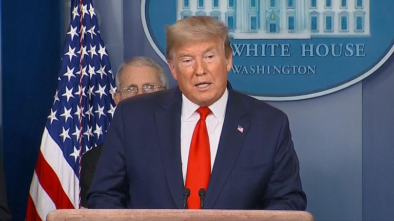 Le président Trump a déclaré qu'il espérait que les travailleurs aux États-Unis pourraient retourner au travail d'ici Pâques
